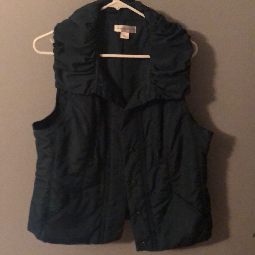 Vest with ruffled neckline